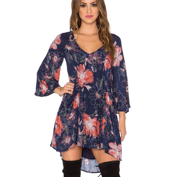 FREE PEOPLE WOMEN'S EYES ON YOU BLUE FLORAL HIGH LOW MINI DRESS SIZE 0 - Picture 1 of 13